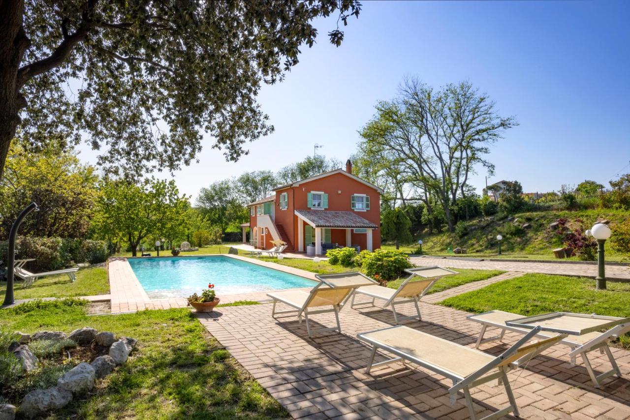 Villa Lemarche B&B Rustico エクステリア 写真